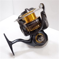 １６セルテートＨＤカスタム３５００ＳＨ